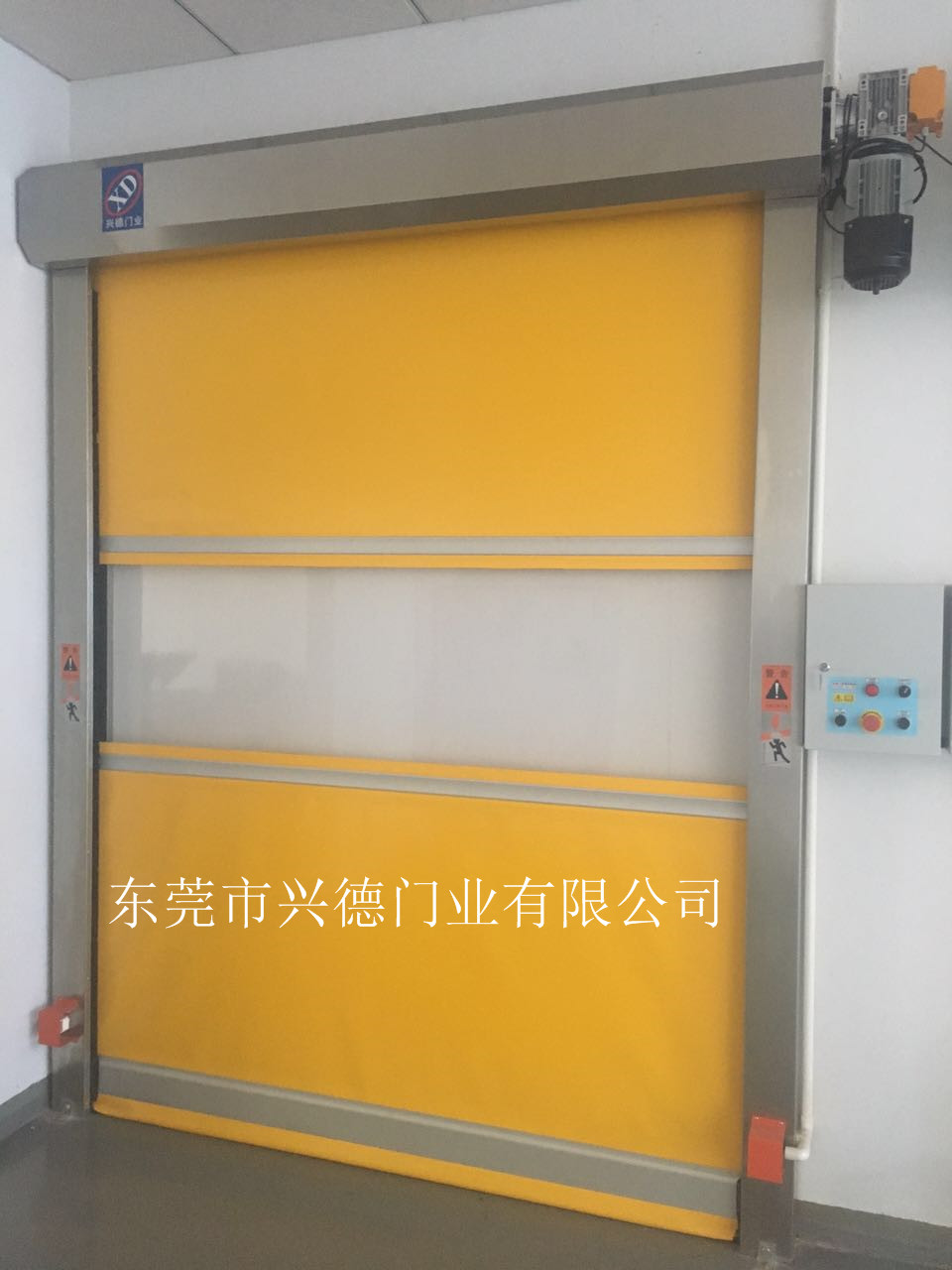 用小竅門選擇實(shí)力好的佛山快速卷簾門廠家？